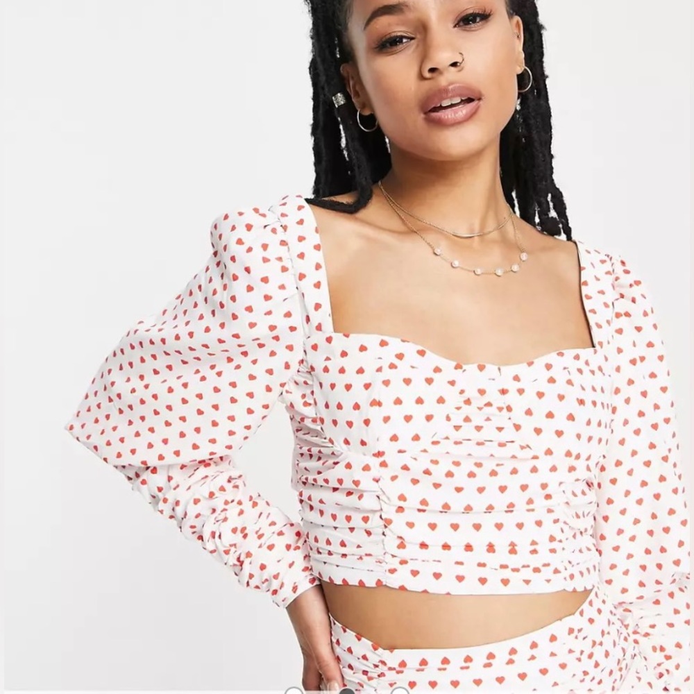 Collective the Label bow back crop top in ditsy heart print US 4 UK 8